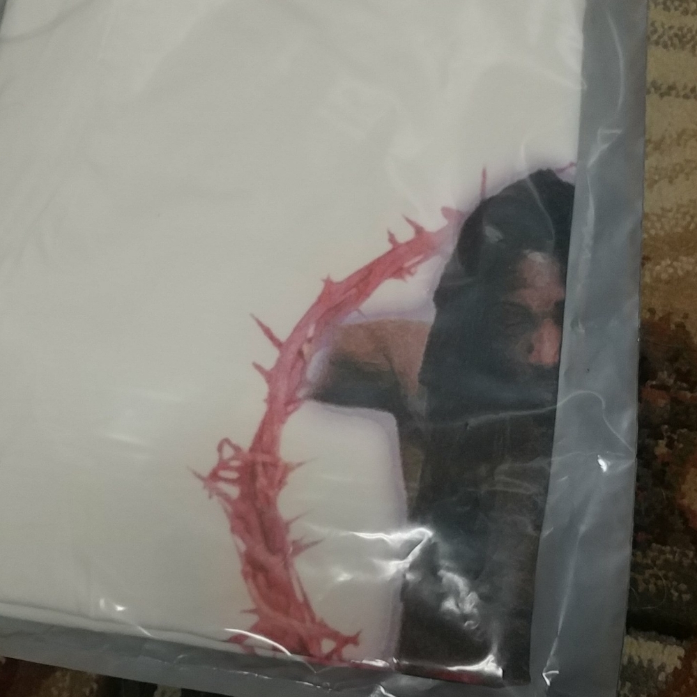 Passion of christ Tee - Picture 2 of 7